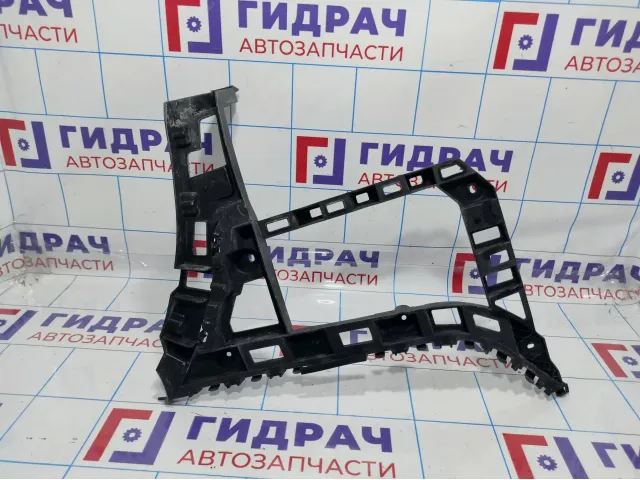 Направляющая заднего бампера правая Volkswagen Jetta (A6) 5C6807394