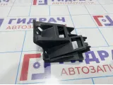 Направляющая заднего бампера левая Volkswagen Jetta (A6) 5C6807393A