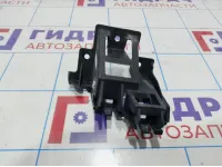 Направляющая заднего бампера правая Volkswagen Jetta (A6) 5C6807394A Направляющая заднего бампера правая Volkswagen Jetta (A6) 5C6807394A