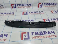 Пыльник крыла переднего левого Volkswagen Jetta (A6) 5C6821111