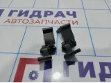 Петли двери передней левой Volkswagen Jetta (A6)