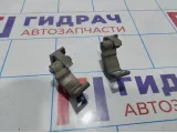 Петли двери передней правой Volkswagen Jetta (A6)