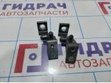 Петли двери задней правой Volkswagen Jetta (A6)