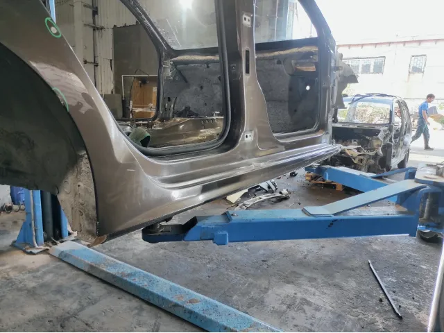 Порог со стойкой правый Volkswagen Jetta (A6)
