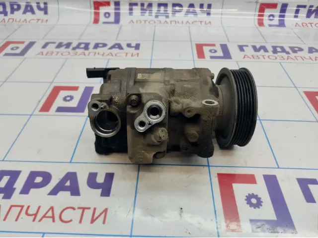 Компрессор системы кондиционирования Volkswagen Jetta (A6) 1K0820859T