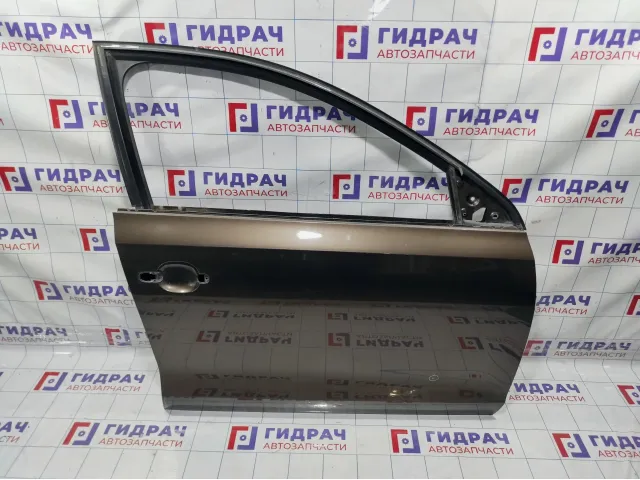 Дверь передняя правая Volkswagen Jetta (A6) 5C6831056B