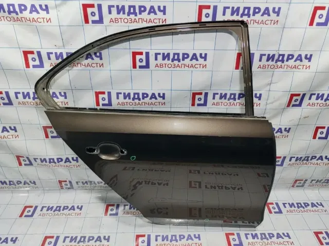 Дверь задняя правая Volkswagen Jetta (A6) 5C6833056A