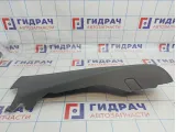 Обшивка стойки задней правой нижняя Volkswagen Jetta (A6) 5C686776682V