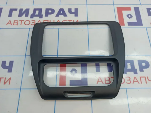 Рамка магнитолы Volkswagen Jetta (A6) 5C6858069A1QB