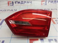 Фонарь задний внутренний правый Volkswagen Jetta (A6) 5C6945094