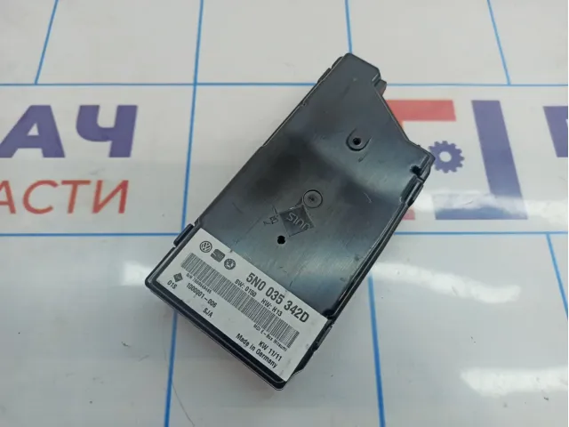 Блок электронный Volkswagen Jetta (A6) 5N0035342D