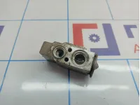 Клапан кондиционера Volkswagen Jetta (A6) 1K0820679