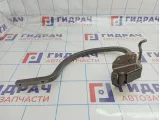 Петля крышки багажника лева Volkswagen Jetta (A6) 5C6827301C
