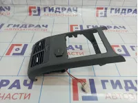 Накладка центральной консоли задняя с дефлектором Volkswagen Jetta (A6) 5C6864298A82V