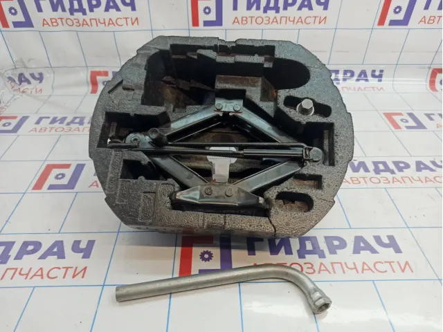 Домкрат Volkswagen Jetta (A6) 5C0011031A