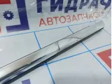 Накладка стекла переднего левого наружная Volkswagen Jetta (A6) 5C6837475C3Q7