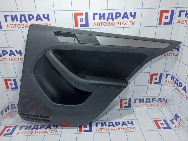 Обшивка двери задней правой Volkswagen Jetta (A6) 5C6867212DHON