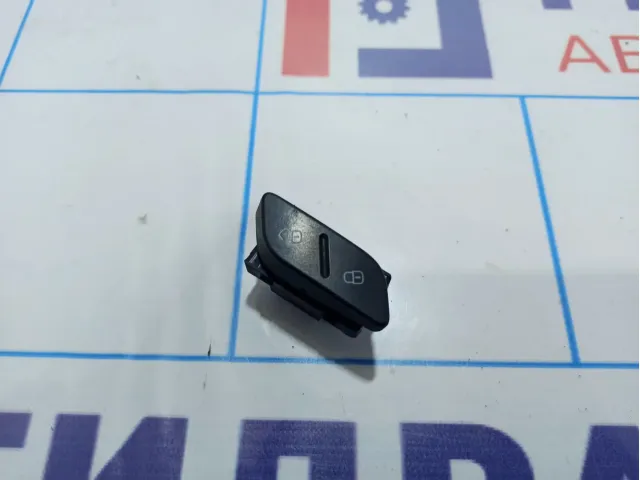 Кнопка центрального замка Volkswagen Jetta (A6) 5C6962125REH