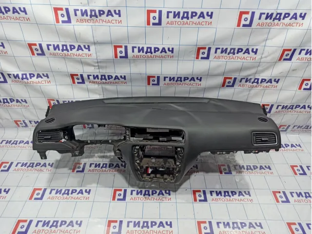 Торпедо Volkswagen Jetta (A6) 5C7857002B6T6