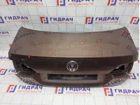 Крышка багажника Volkswagen Jetta (A6) 5C6827025A