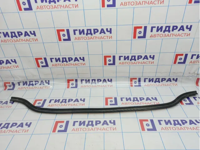 Уплотнитель капота Volkswagen Jetta (A6) 5C6823723