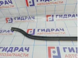Уплотнитель капота Volkswagen Jetta (A6) 5C6823723