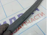 Уплотнитель капота Volkswagen Jetta (A6) 5C6823723