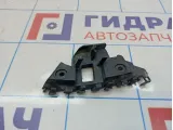 Направляющая переднего бампера правая Volkswagen Jetta (A6) 5C6807184