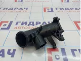 Патрубок воздушный Volkswagen Jetta (A6) 03C145861E