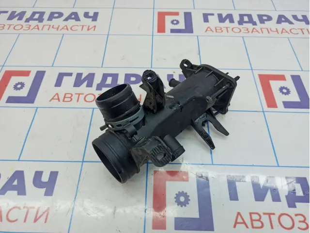 Воздуховод Volkswagen Jetta (A6) 03C129617H