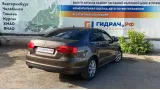 Рычаг задний верхний Volkswagen Jetta (A6) 5Q0505323C