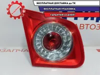 Фонарь задний внутренний левый Volkswagen Jetta 1K5945093G.