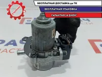 Насос вакуумный Volkswagen Jetta 1J0612181B. Сломана фишка.