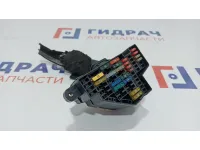 Блок предохранителей Volkswagen Jetta 1K1941824. Салонный. Дефект.