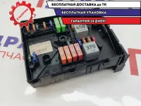 Блок предохранителей моторный Volkswagen Jetta 1K0937125A.
