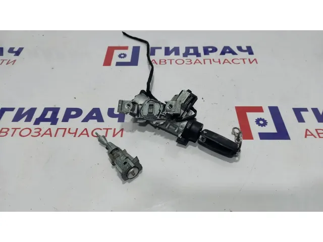 Замок зажигания с ключом Volkswagen Jetta 107905855CF. Со вставкой водительской двери.