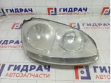 Фара правая Volkswagen Jetta 1K6941030P