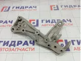 Кронштейн рычага переднего правого Volkswagen Jetta 1K0199296F