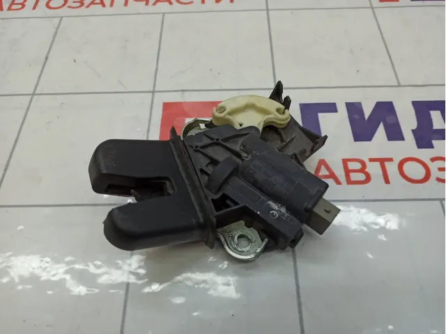 Замок багажника Volkswagen Jetta 4F5827505D