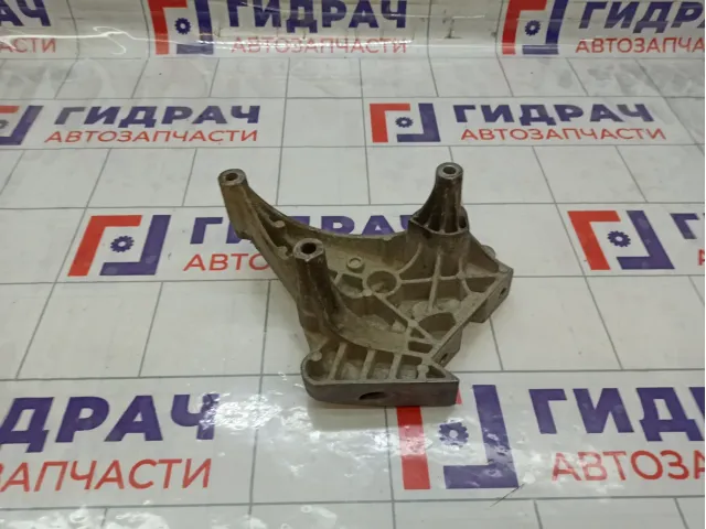 Кронштейн двигателя правый Volkswagen Jetta 06F199207Q