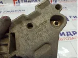 Кронштейн двигателя правый Volkswagen Jetta 06F199207Q