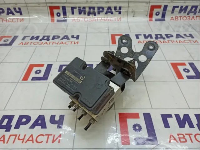 Блок ABS Volkswagen Jetta 1K0614117ACBEF