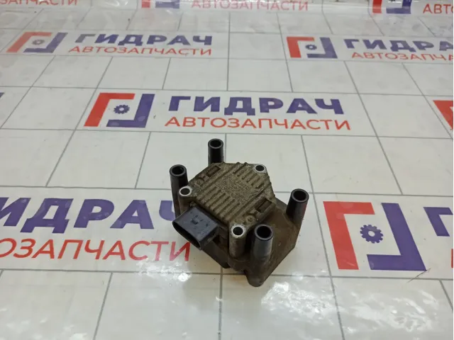 Катушка зажигания Volkswagen Jetta 032905106B