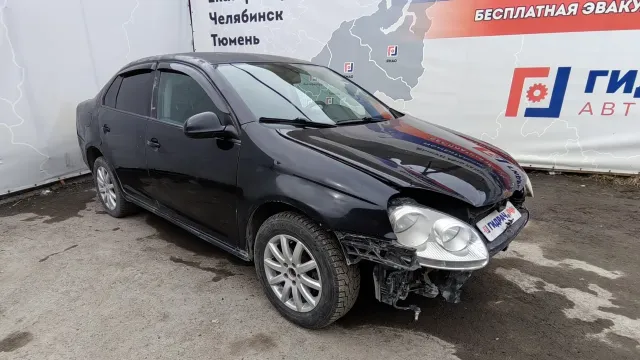 Автомобиль Volkswagen Jetta  в разборе