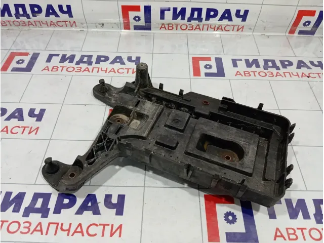 Кронштейн крепления аккумулятора (АКБ) Volkswagen Jetta 1K0915333
