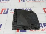 Крышка блока предохранителей Volkswagen Jetta 1K0937132F