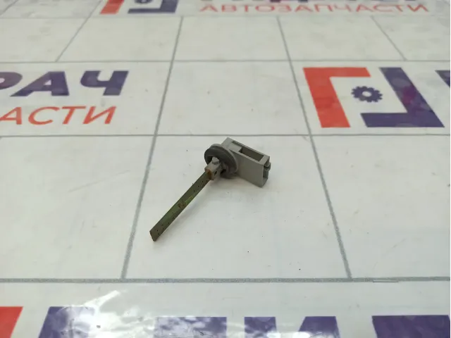 Датчик температуры воздуха Volkswagen Jetta 4B0820539