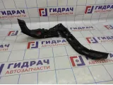 Направляющая заднего бампера правая Volkswagen Jetta (A6) 5C6807394C.