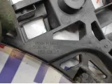 Направляющая заднего бампера правая Volkswagen Jetta (A6) 5C6807394C.