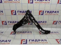 Направляющая заднего бампера левая Volkswagen Jetta (A6) 5C6807393C.